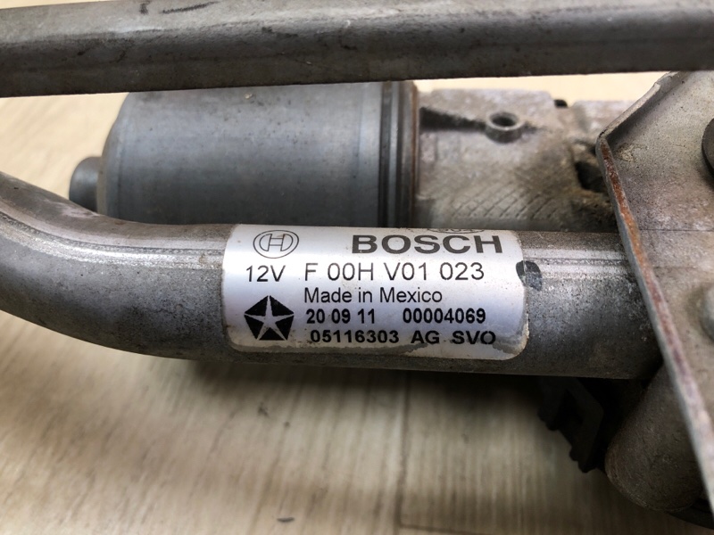 Трапеция стеклоочистителей JOURNEY 08-20 2012 2.4 ED3