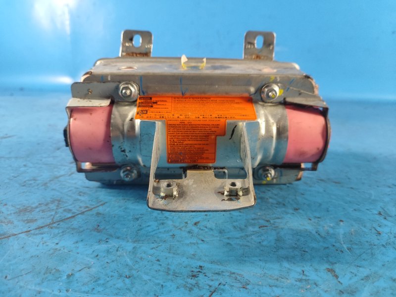 Подушка безопасности пассажира TRIBECA B10 07-13 Подушка безопасности пассажира TRIBECA B10 07-13