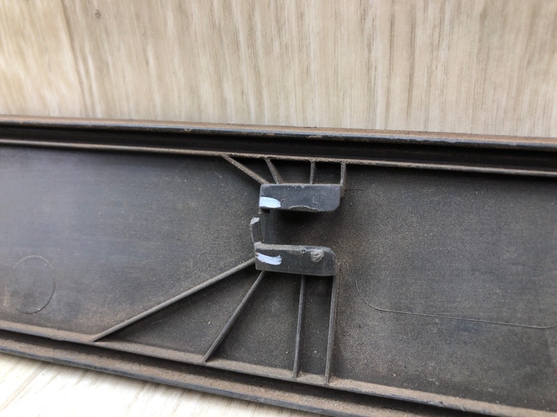 Накладка двери передняя левая TUCSON TL 15-20 2015 G4FJ 1.6 Накладка двери передняя левая TUCSON TL 15-20 2015 G4FJ 1.6