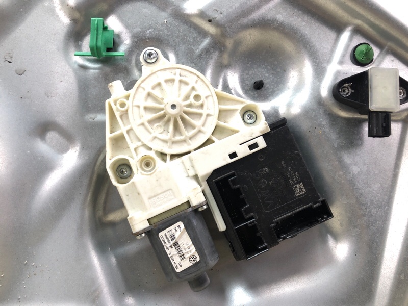 Стеклоподъемник передний правый VOLKSWAGEN TIGUAN 08-17 2.0 CCTA