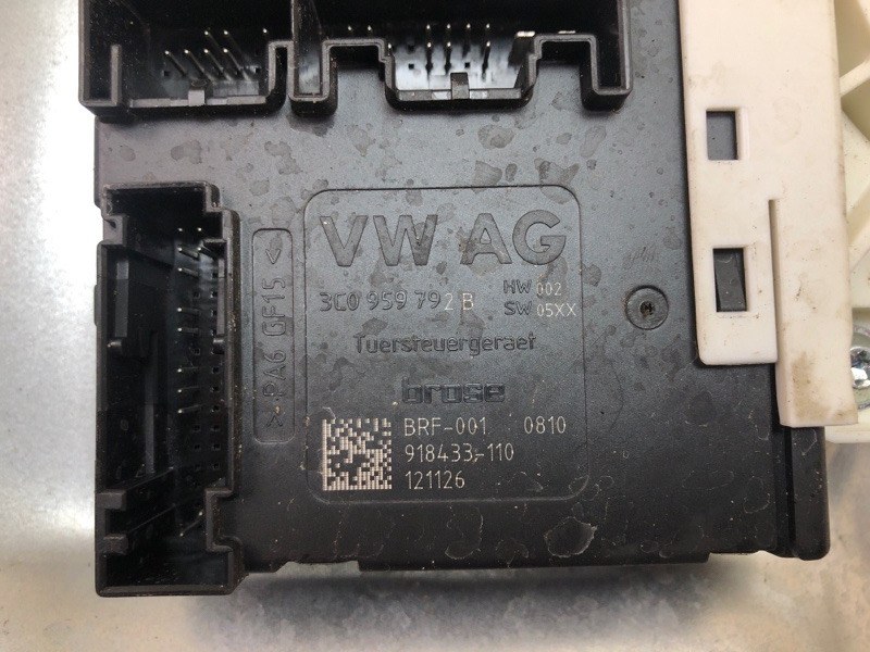 Стеклоподъемник передний правый TIGUAN 08-17 2012 2.0 CCTA