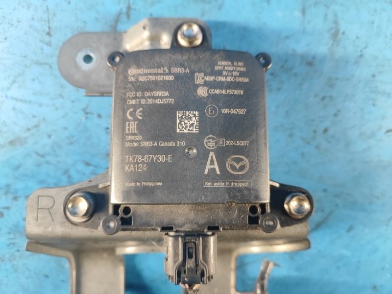 Запчасть датчик слепых зон MAZDA CX-9 16- 2020 2.5L TK78-67Y30-E Б/У Датчик слепых зон MAZDA CX-9 16- 2020 2.5L TK78-67Y30-E Б/У