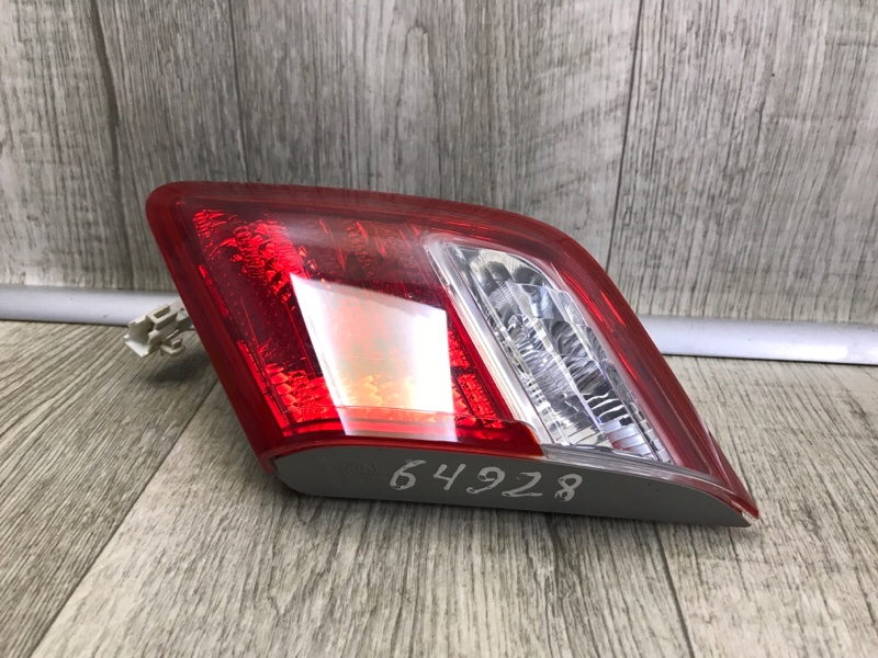 Фонарь внутренний правый TOYOTA CAMRY 40 06-11