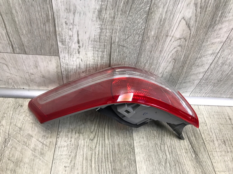 Фонарь наружный левый CAMRY 40 06-11