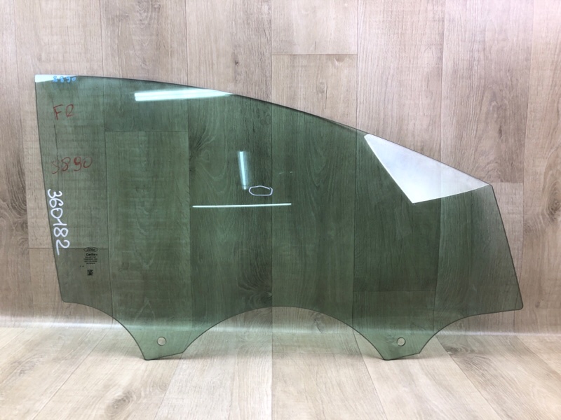 Запчасть стекло двери переднее правое FORD FOCUS 10-18 2017 2.0 C20HDEX F1EZ-5821410-A Б/У Стекло двери переднее правое FORD FOCUS 10-18 2017 2.0 C20HDEX F1EZ-5821410-A Б/У