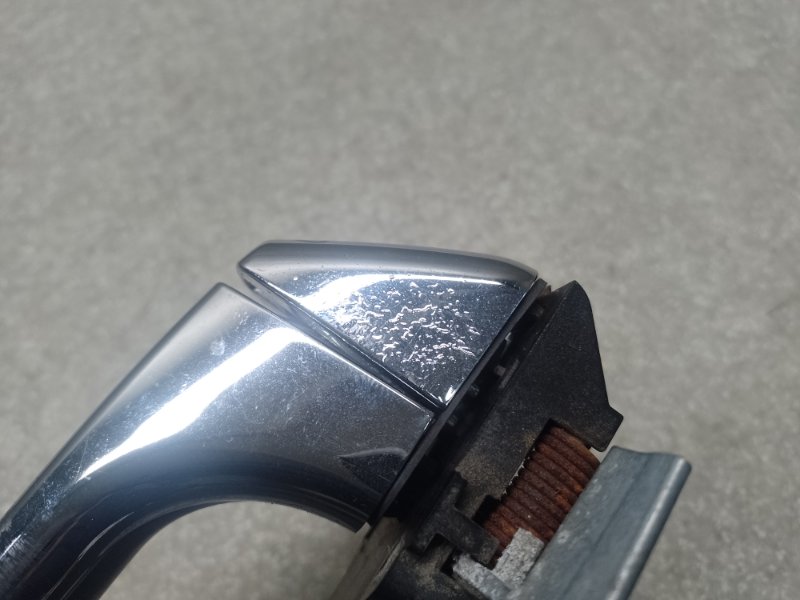 Ручка двери наружная передняя правая H3 05-10 2006 L52 3.5 L Ручка двери наружная передняя правая H3 05-10 2006 L52 3.5 L