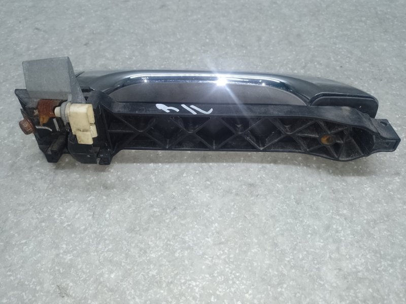 Ручка двери наружная задняя левая HUMMER H3 05-10 L52 3.5 L Ручка двери наружная задняя левая HUMMER H3 05-10 L52 3.5 L