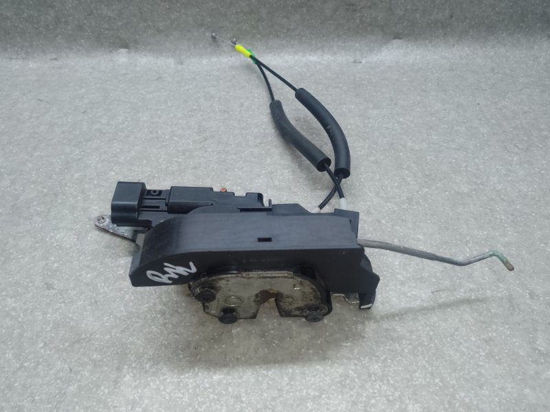 Запчасть замок двери задний левый HUMMER H3 05-10 2006 L52 3.5 L 15855979 Б/У Замок двери задний левый HUMMER H3 05-10 2006 L52 3.5 L 15855979 Б/У