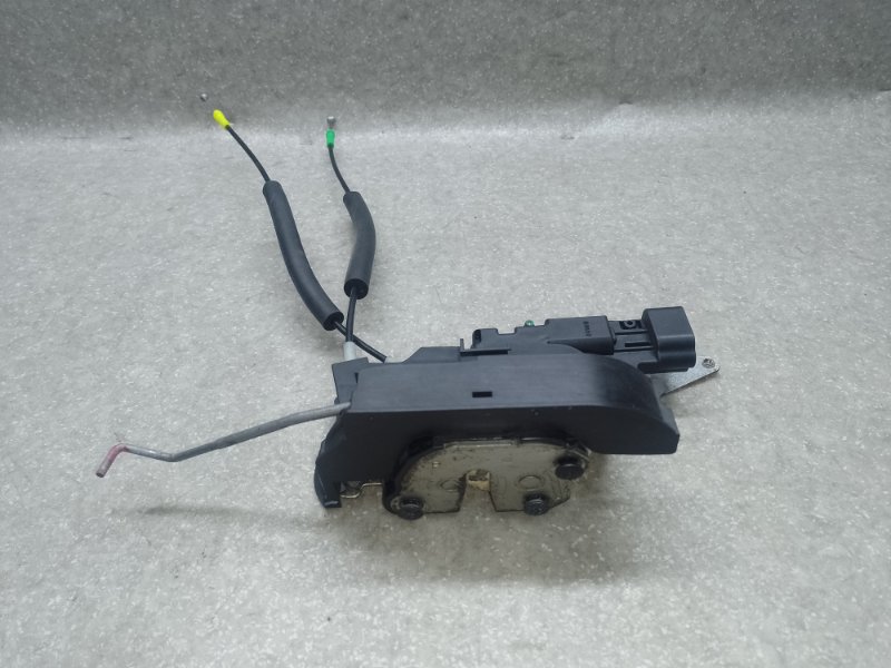 Запчасть замок двери задний правый HUMMER H3 05-10 2006 L52 3.5 L 15855980 Б/У Замок двери задний правый HUMMER H3 05-10 2006 L52 3.5 L 15855980 Б/У