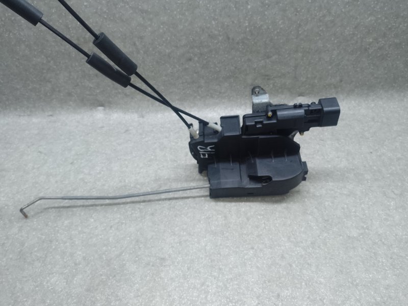 Замок двери передний правый H3 05-10 2006 L52 3.5 L Замок двери передний правый H3 05-10 2006 L52 3.5 L