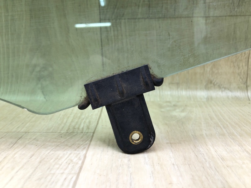 Стекло двери переднее правое ELANTRA MD 10-15 2014 1.8 G4NB