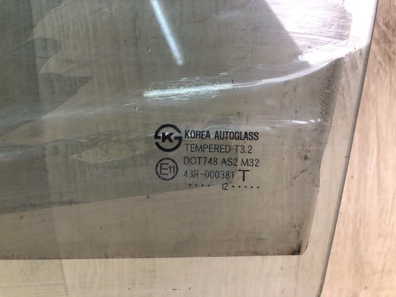 Стекло двери переднее левое ACCENT RB 10- 2013 1.6 G4FD