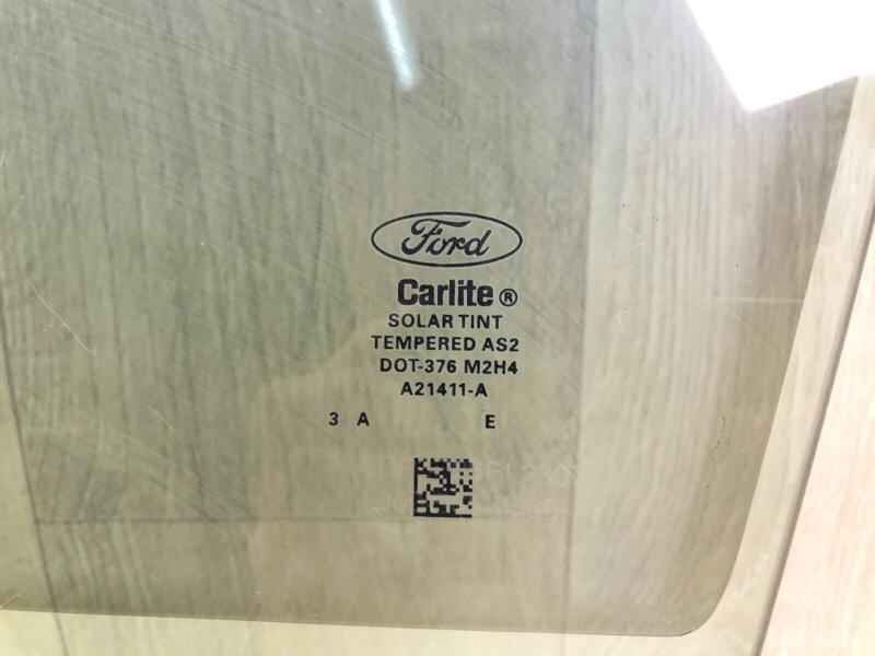 Стекло двери переднее левое FOCUS 10-18 2014 2.0 C20HDEX