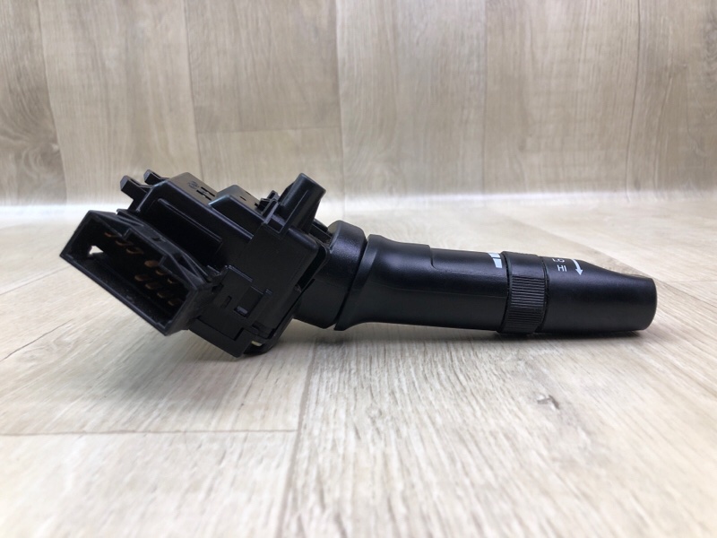 Подрулевой переключатель правый HYUNDAI ACCENT RB 10- 1.6 G4FD