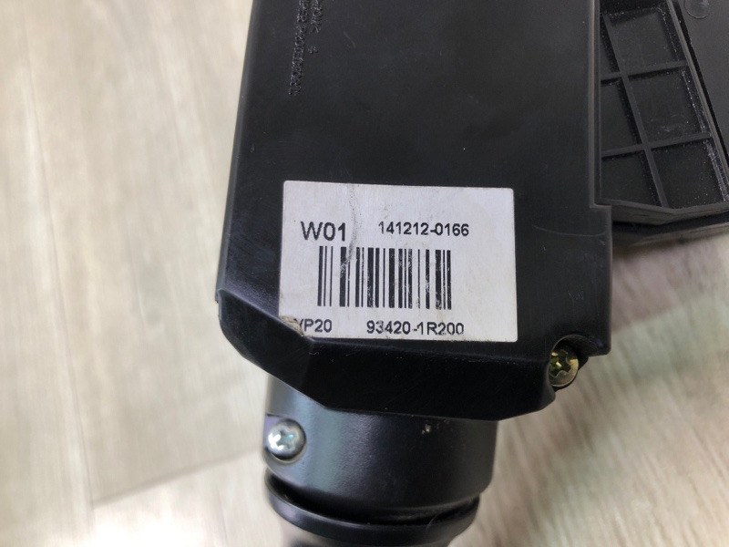 Подрулевой переключатель правый ACCENT RB 10- 2014 1.6 G4FD