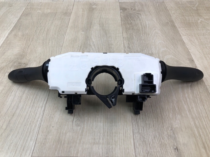 Подрулевой переключатель X-TRAIL/ROGUE T32 13-20 Подрулевой переключатель X-TRAIL/ROGUE T32 13-20