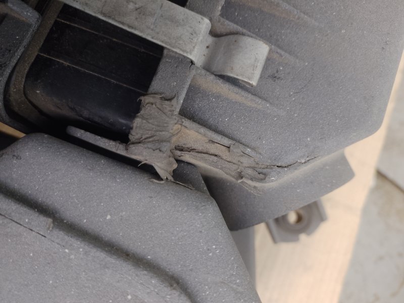 Корпус воздушного фильтра LANCER IX 9 03-07 2004 Седан 2.0