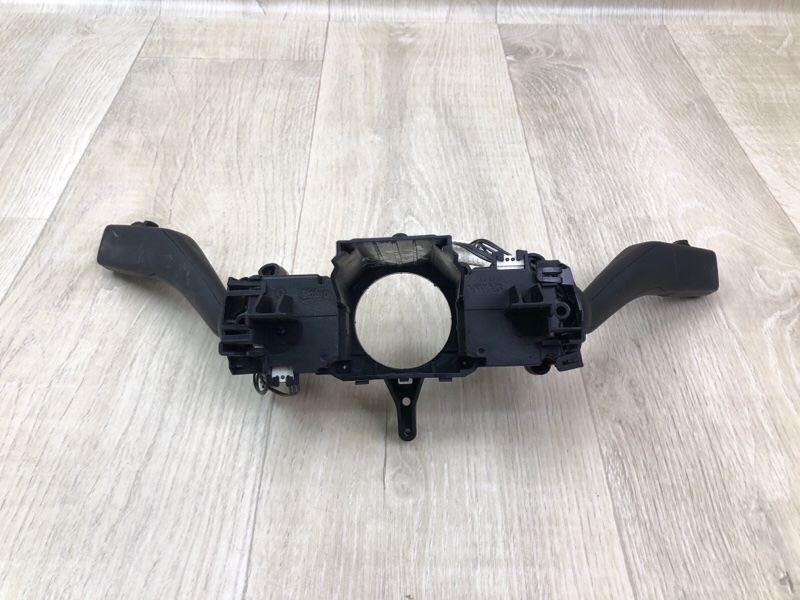Подрулевой переключатель TIGUAN 08-17 2012 2.0 CCTA