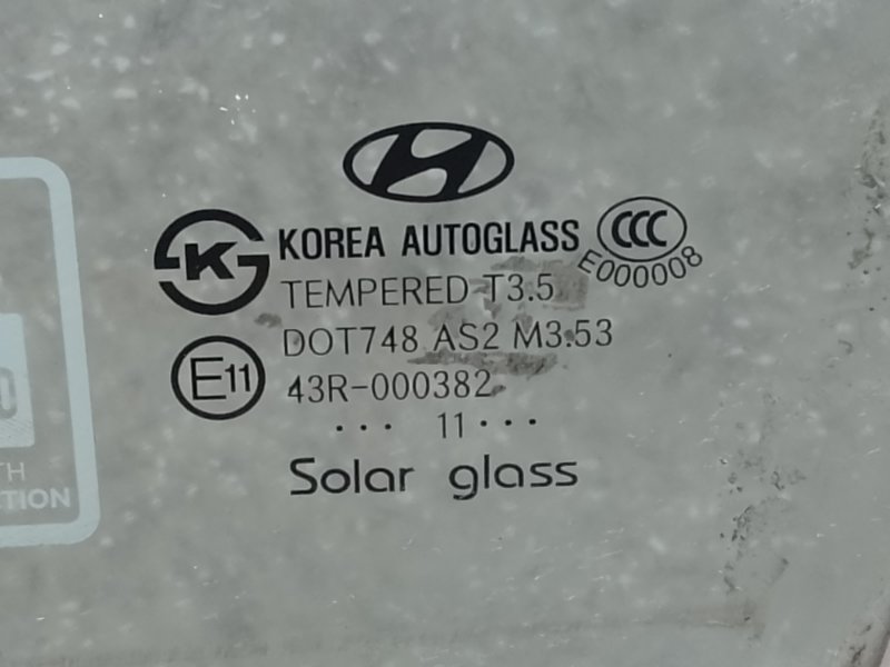Стекло двери переднее левое ELANTRA MD 10-15