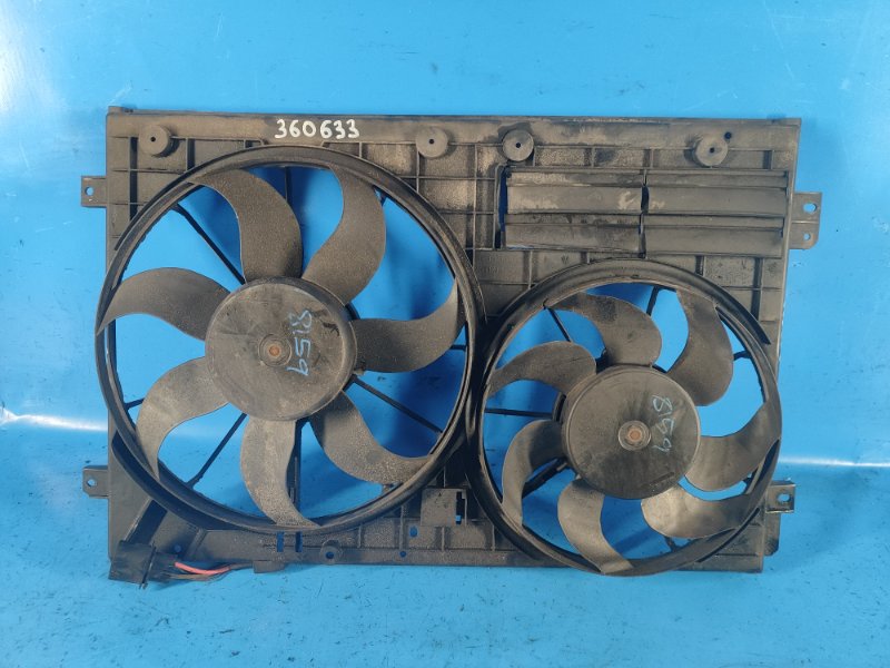 Запчасть диффузор вентилятора основного радиатора VOLKSWAGEN TIGUAN 08-17 2012 2.0 CCTA 1K0121205AD Б/У Диффузор вентилятора основного радиатора VOLKSWAGEN TIGUAN 08-17 2012 2.0 CCTA 1K0121205AD Б/У