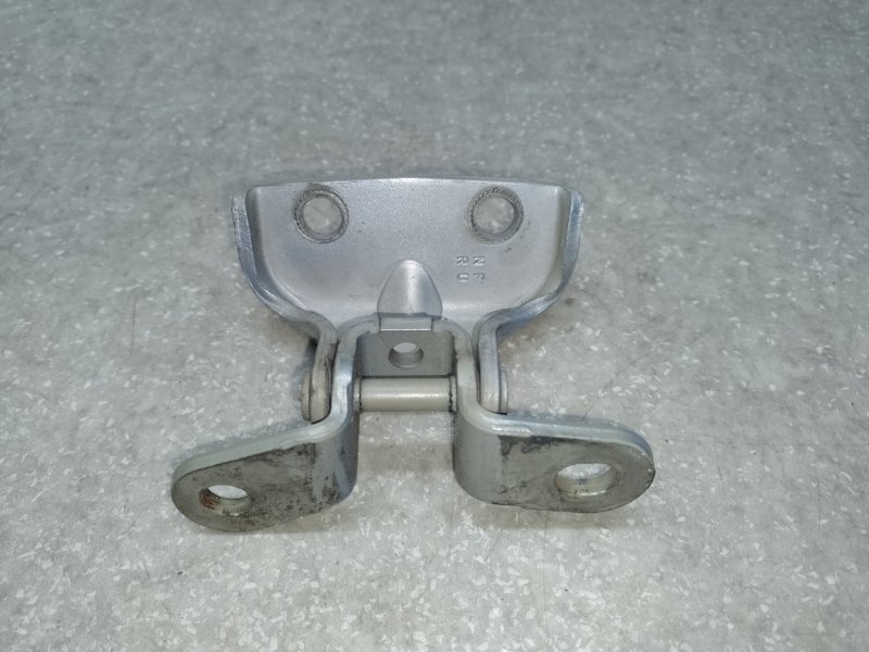 Петля двери нижняя передняя левая HYUNDAI ELANTRA MD 10-15 79410-3K000 Б/У