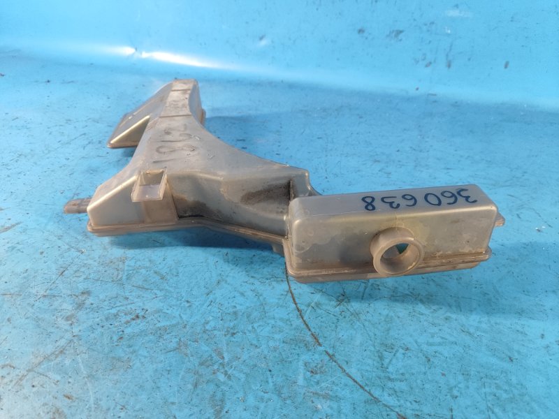 Бачок расширительный CX-9 16- 2020 2.5L Бачок расширительный CX-9 16- 2020 2.5L