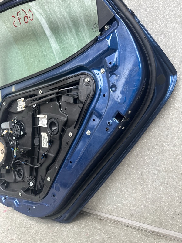 Дверь задняя правая ELANTRA MD 10-15 2015 1.8 G4NB Дверь задняя правая ELANTRA MD 10-15 2015 1.8 G4NB