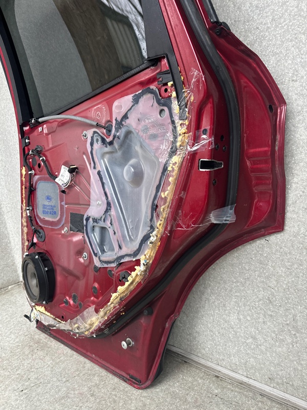 Дверь задняя правая ESCAPE 12-19 2014 T16HDTX