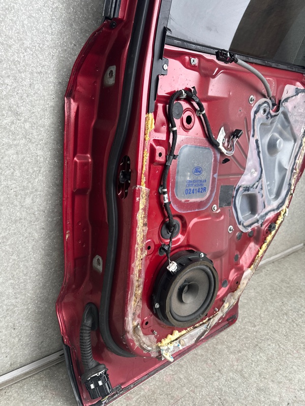 Дверь задняя правая ESCAPE 12-19 2014 T16HDTX