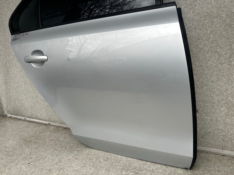 Дверь задняя правая JETTA USA 10-17 2010 CBTA 2.5L Дверь задняя правая JETTA USA 10-17 2010 CBTA 2.5L