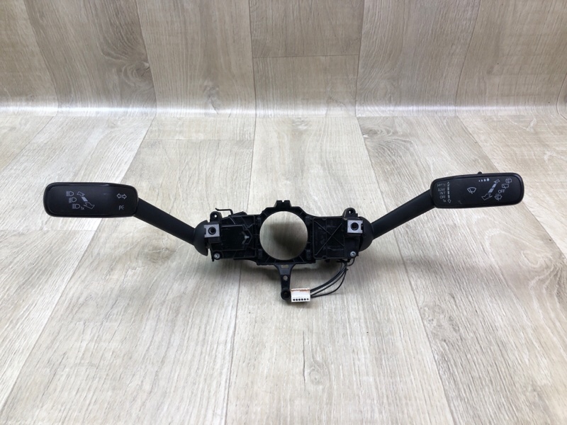 Подрулевой переключатель VOLKSWAGEN TIGUAN 16-23 2018 DGUA 2.0 5Q1953521M Б/У