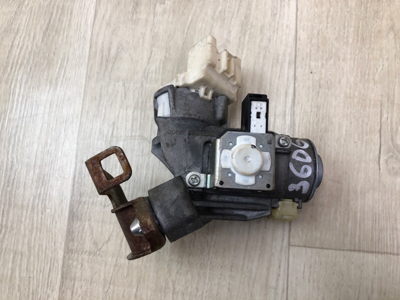 Замок зажигания TACOMA 05-15 2015 4.0 1GRFE