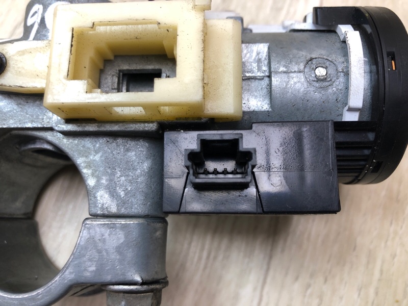 Замок зажигания ROGUE 08-15 2010 2.5 QR25DE