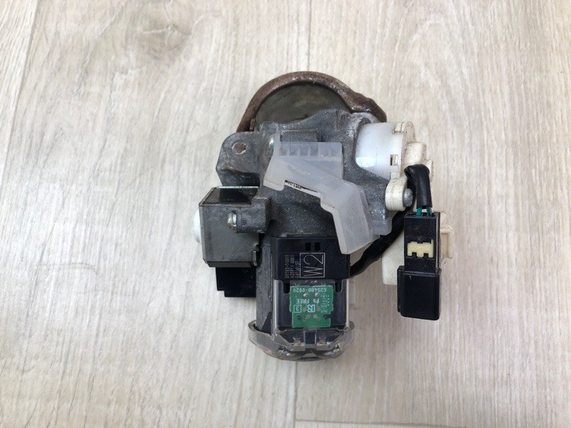 Замок зажигания SIENNA 11-16 2014 3.5 2GR-FE