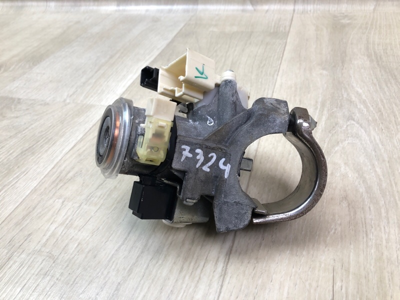 Замок зажигания SIENNA 11-16 2014 3.5 2GR-FE