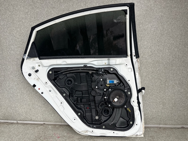 Дверь задняя левая SONATA YF 10-14 2011 2.4 G4KK Дверь задняя левая SONATA YF 10-14 2011 2.4 G4KK