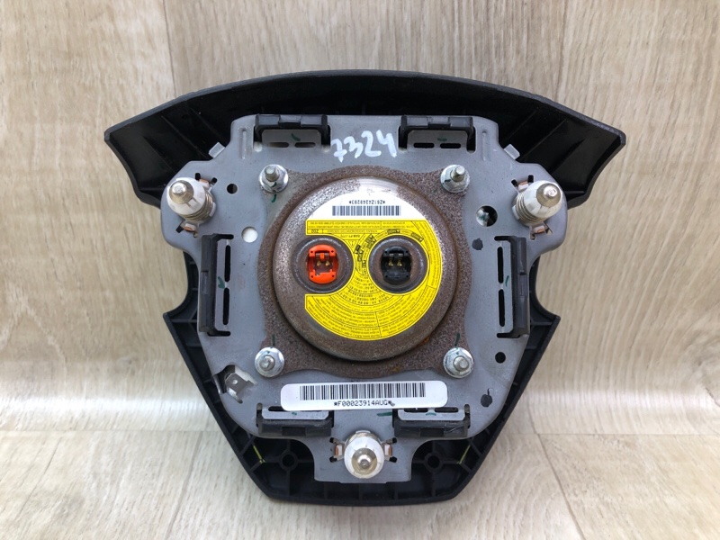 Подушка безопасности в руль TOYOTA SIENNA 11-16 3.5 2GR-FE Подушка безопасности в руль TOYOTA SIENNA 11-16 3.5 2GR-FE