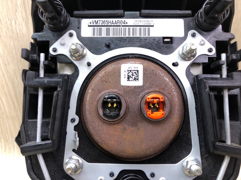 Подушка безопасности в руль OUTLANDER GF 12- 2013 2.4 4J12