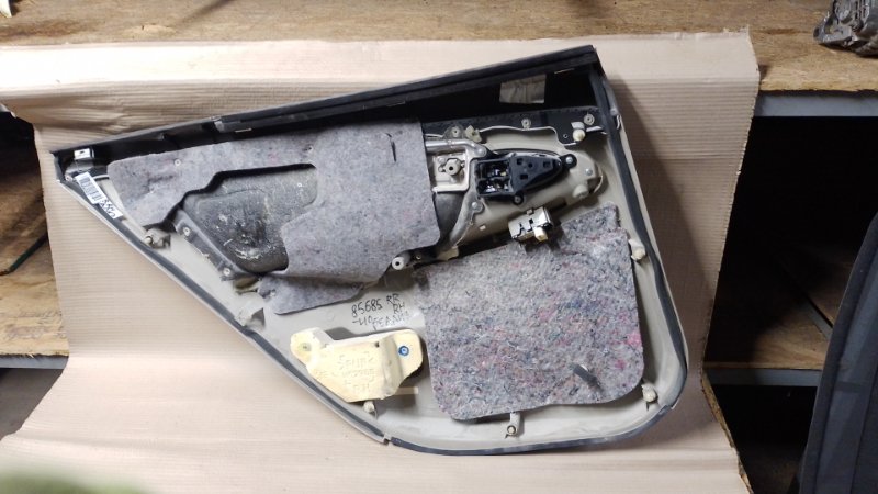 Карта двери задняя правая TOYOTA CAMRY 40 06-11