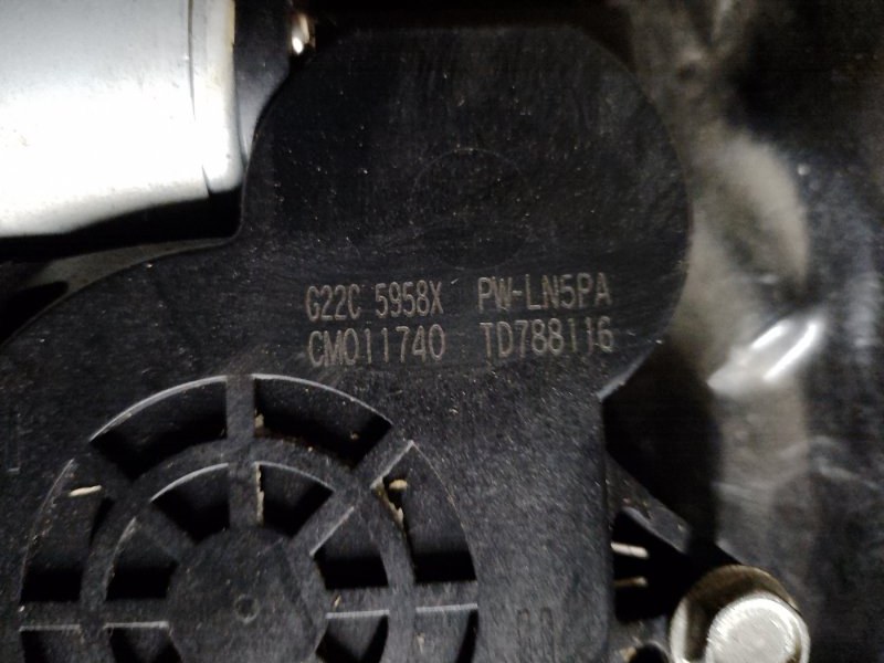 Стеклоподъемник задний левый MAZDA CX-9 06-16 Внедорожник 3.7