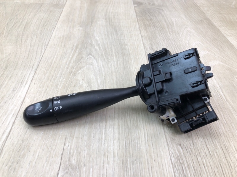 Подрулевой переключатель левый SUZUKI SX4 06-13 2009 J20A 37210-64J21 Б/У