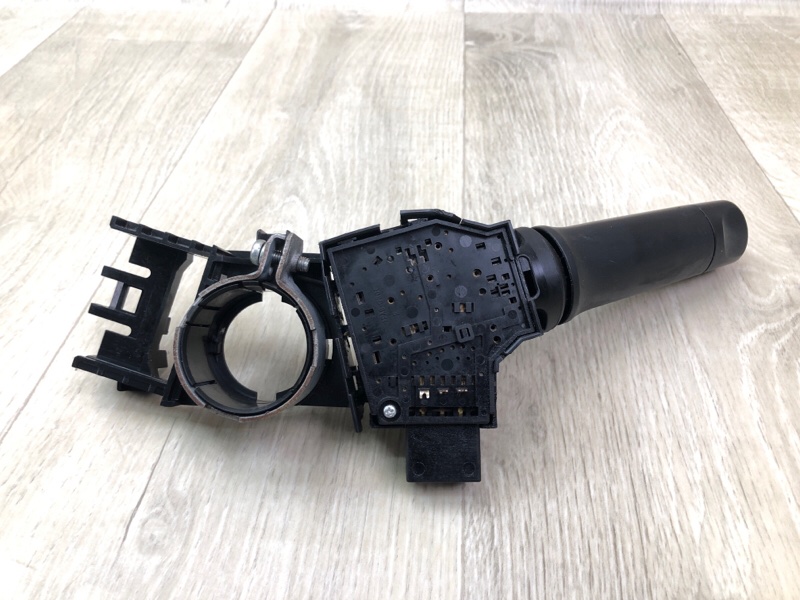 Подрулевой переключатель левый OUTBACK 09-14 BR 2010 2.5 EJ253 Подрулевой переключатель левый OUTBACK 09-14 BR 2010 2.5 EJ253