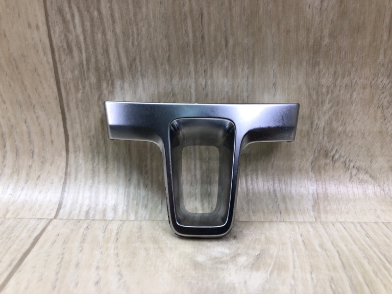 Накладка в салоне VOLKSWAGEN JETTA USA 10-17 2.5 1T0419685B Б/У