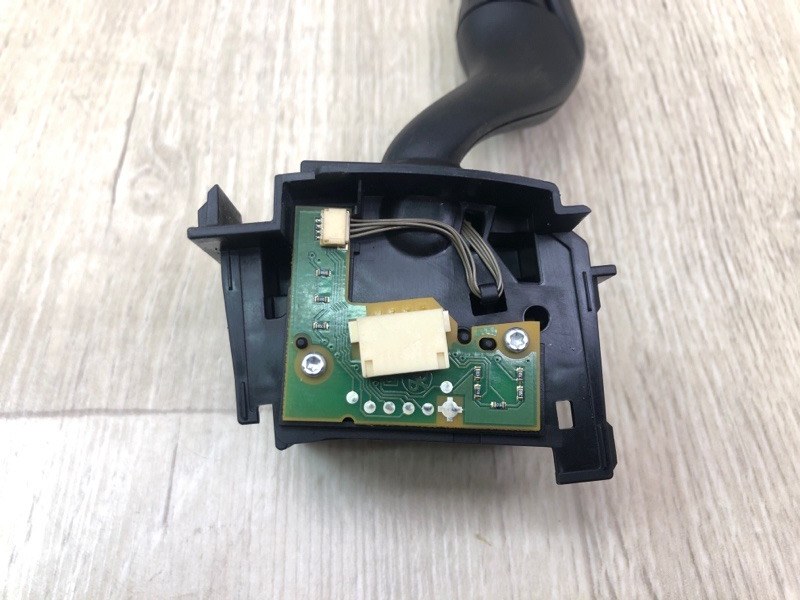 Подрулевой переключатель правый FOCUS 10-18 2014 2.0 C20HDEX