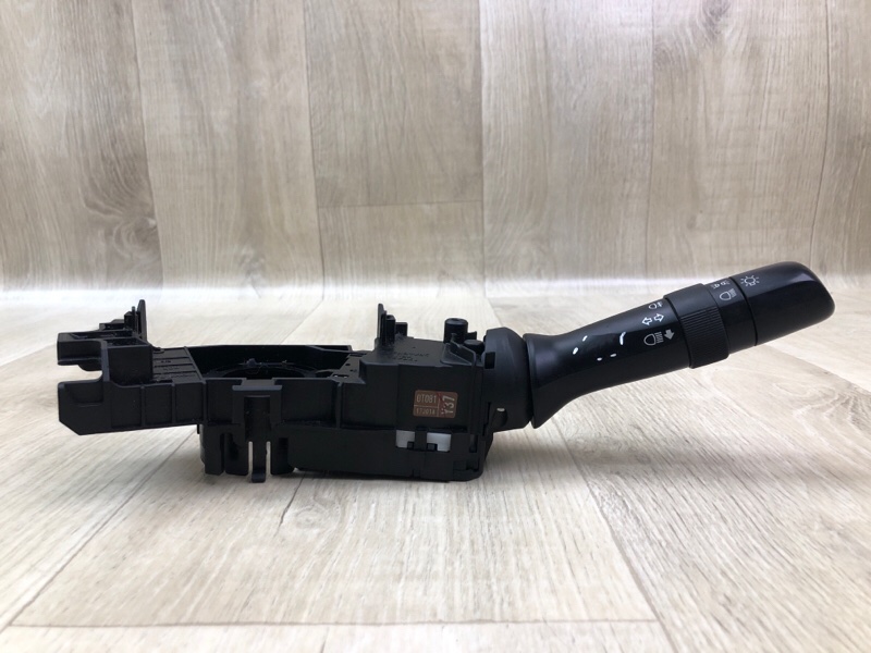 Подрулевой переключатель левый TOYOTA VENZA 09-16 3.5 2GR-FE Подрулевой переключатель левый TOYOTA VENZA 09-16 3.5 2GR-FE