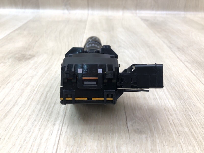 Подрулевой переключатель правый VENZA 09-16 2013 3.5 2GR-FE