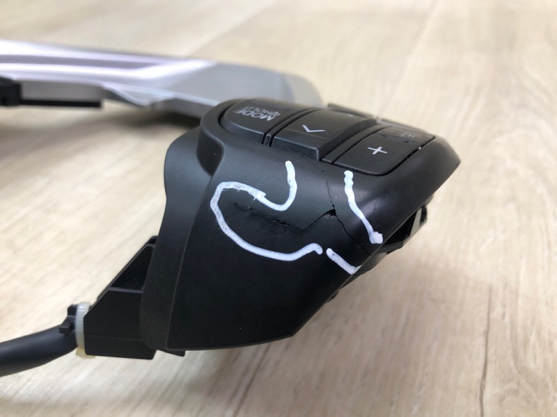 Кнопки на руль SIENNA 11-16 2014 3.5 2GR-FE Кнопки на руль SIENNA 11-16 2014 3.5 2GR-FE