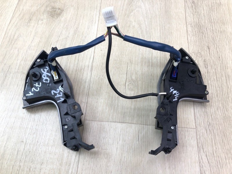 Кнопки на руль CAMRY 40 06-11 2007 3.5 2GR-FE Кнопки на руль CAMRY 40 06-11 2007 3.5 2GR-FE