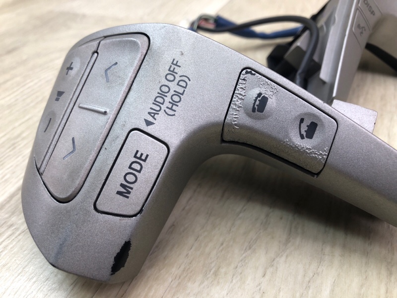 Кнопки на руль CAMRY 40 06-11 2007 3.5 2GR-FE Кнопки на руль CAMRY 40 06-11 2007 3.5 2GR-FE