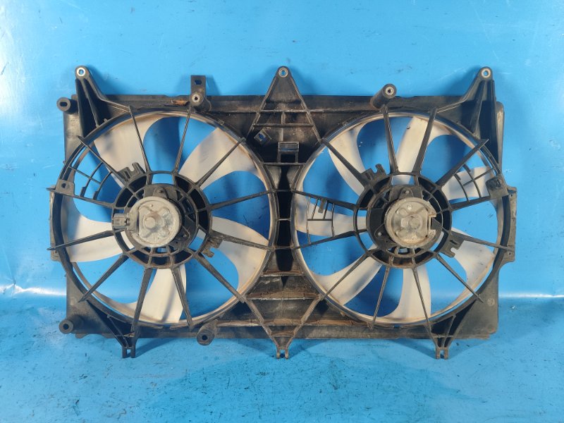 Запчасть диффузор вентилятора основного радиатора SUZUKI KIZASHI 09-14 2011 J24B 17760-57L00 Б/У Диффузор вентилятора основного радиатора SUZUKI KIZASHI 09-14 2011 J24B 17760-57L00 Б/У